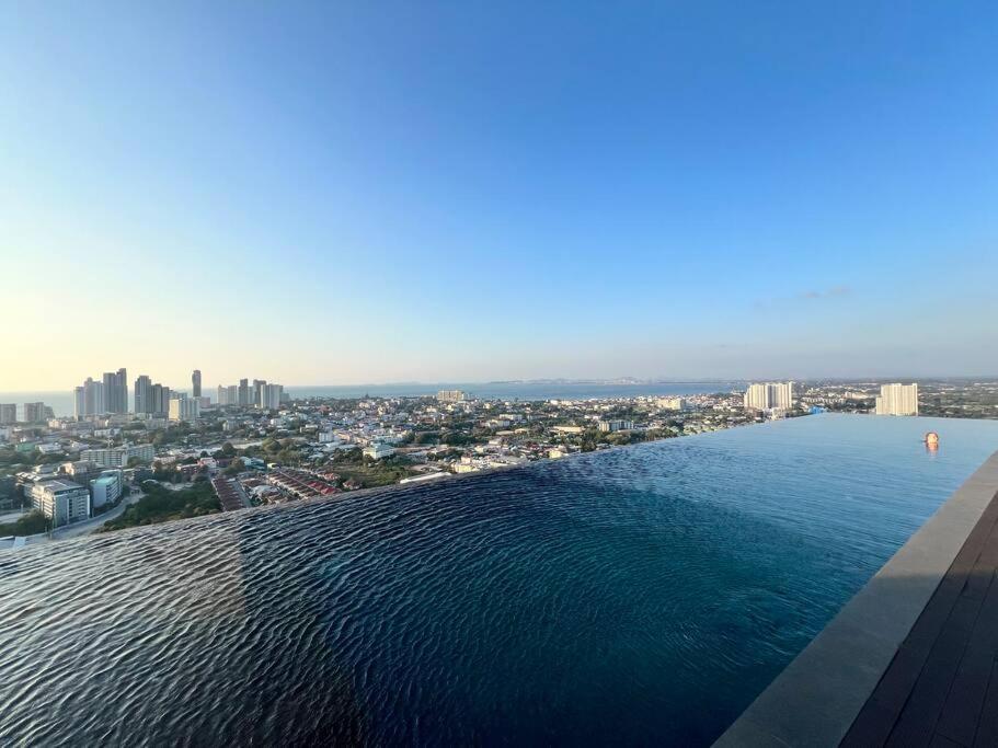 อพาร์ทเม้น Infinity Pool At Posh